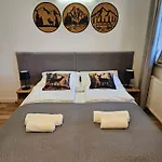 Apartament Krolewski W Centrum Nad Lomnica 15